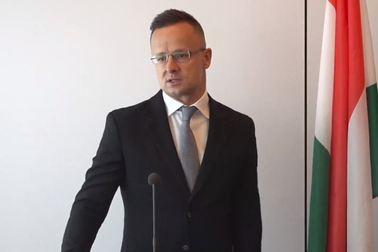 Szijjártó: a háború árát ne a magyar emberekkel fizettessék meg!