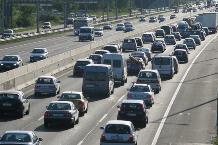 Halálos baleset miatt lezártak egy sávot Fonyódnál az M7-esen